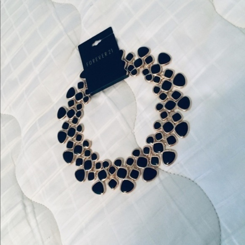 New Forever 21 Necklace - Picture 7 of 9